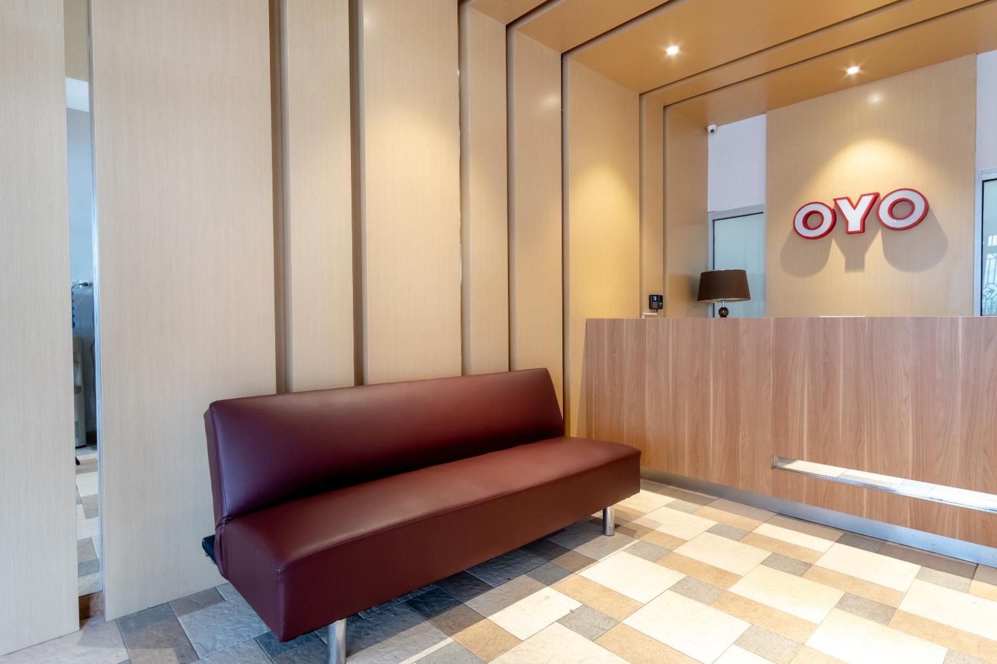 Oyo 3159 Festive Hotel 2*