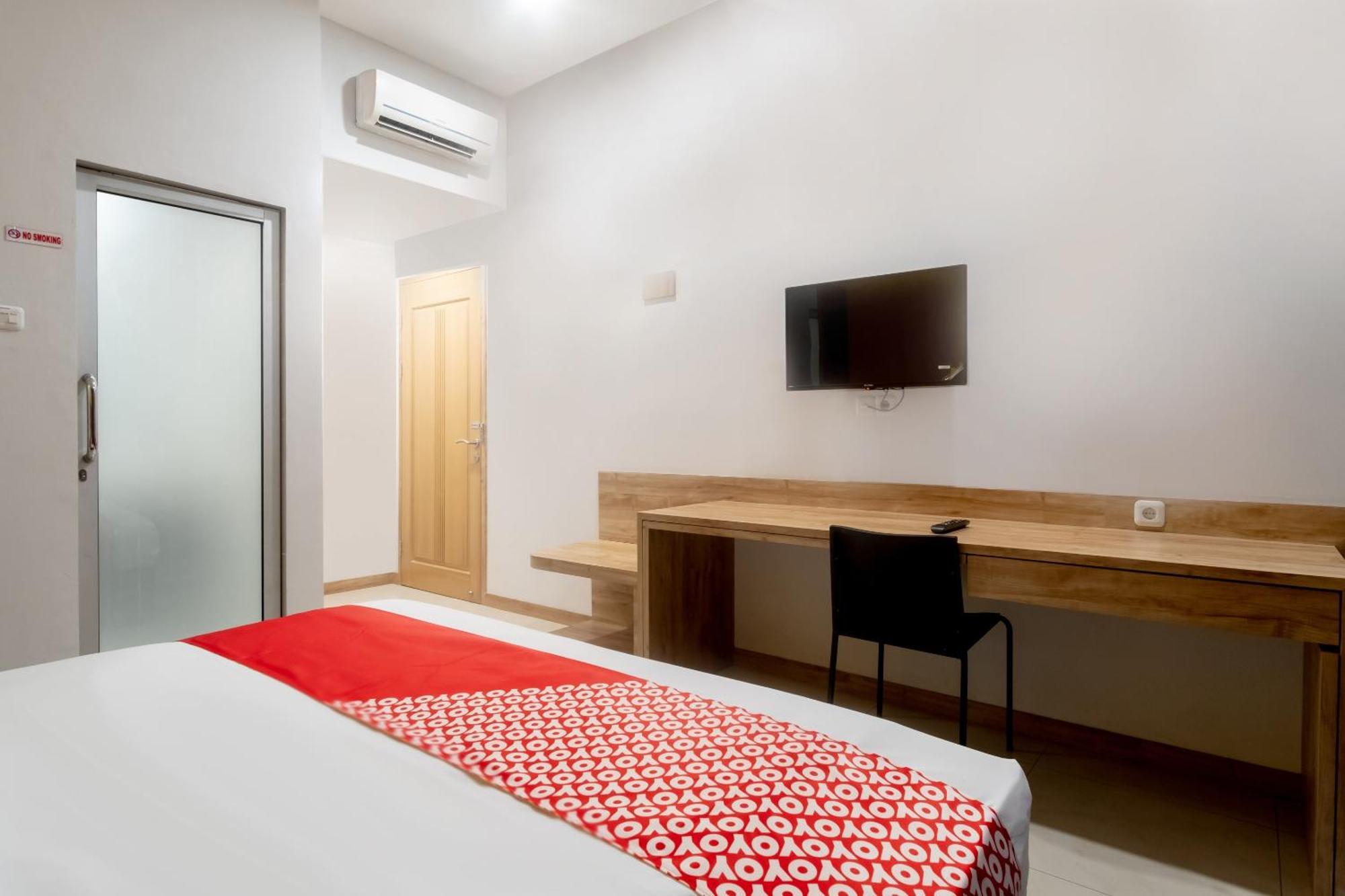 Oyo 3159 Festive Hotel