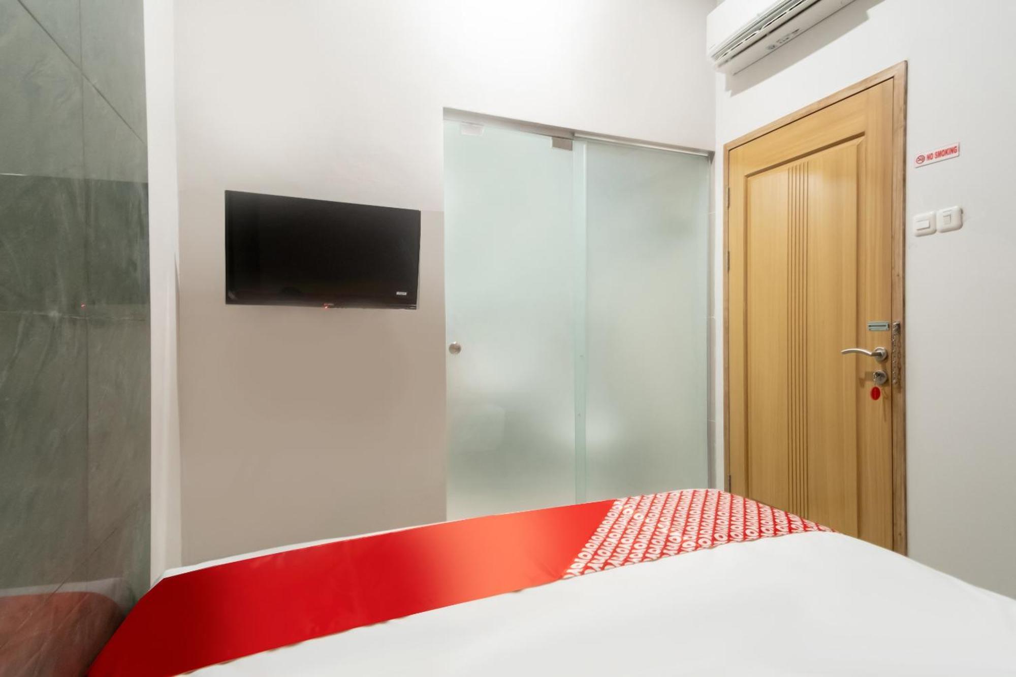 Oyo 3159 Festive Hotel Medan
