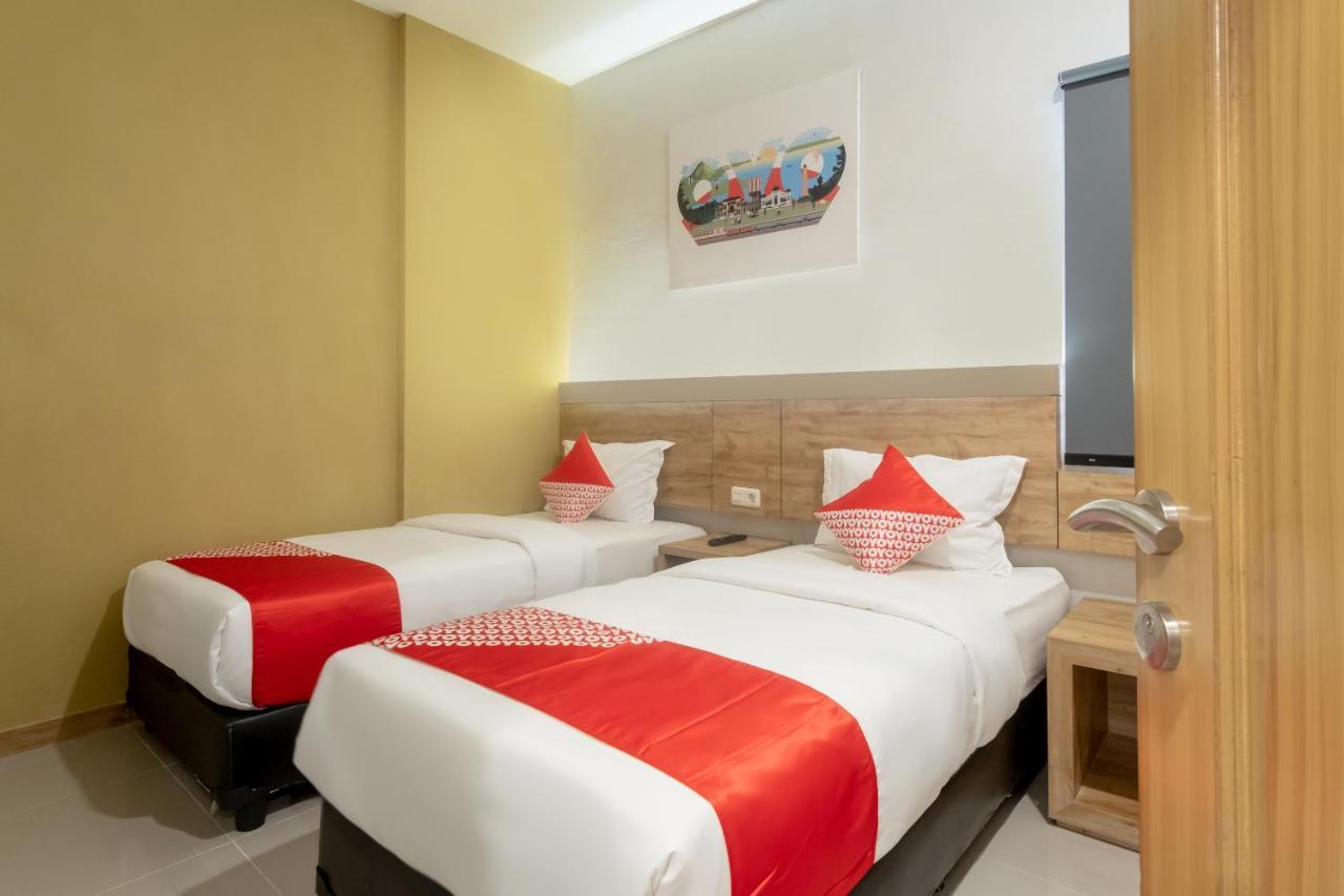 Hotel Oyo 3159 Festive Medan